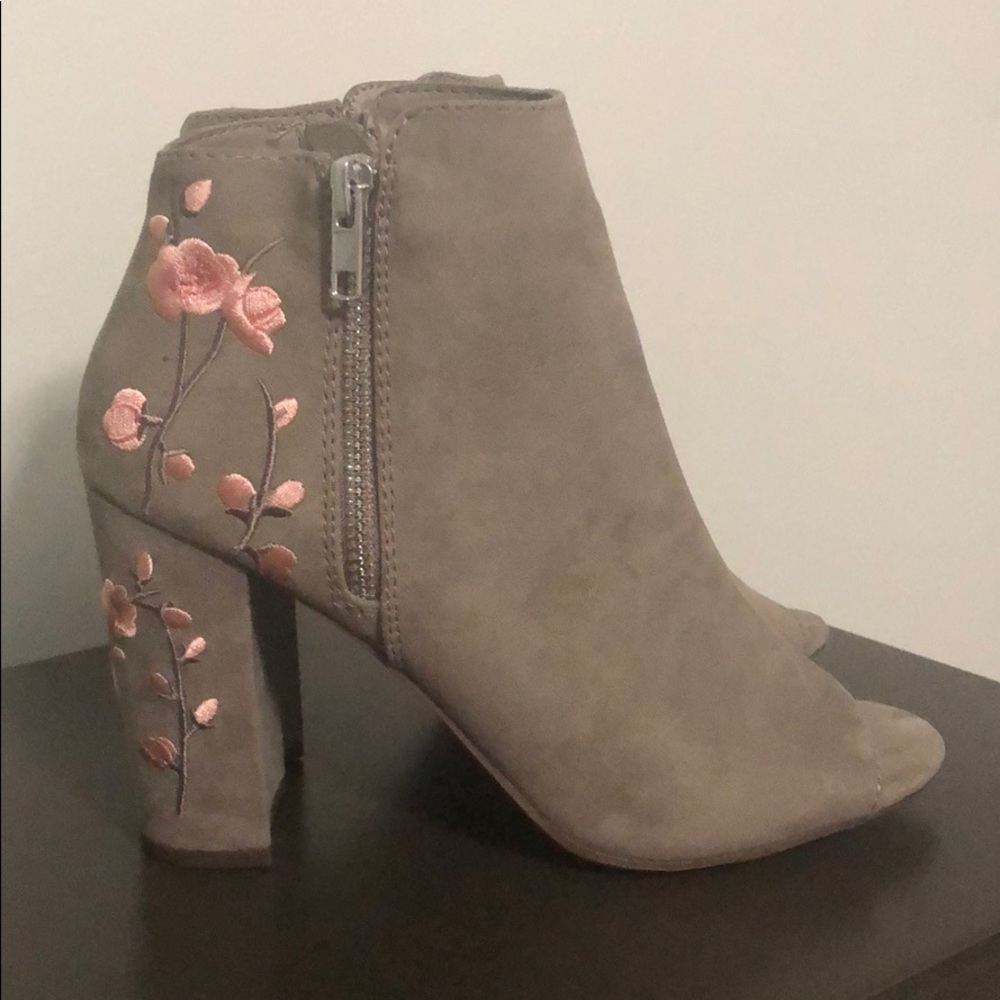 Grey/Beige Booties with Pink Flowers